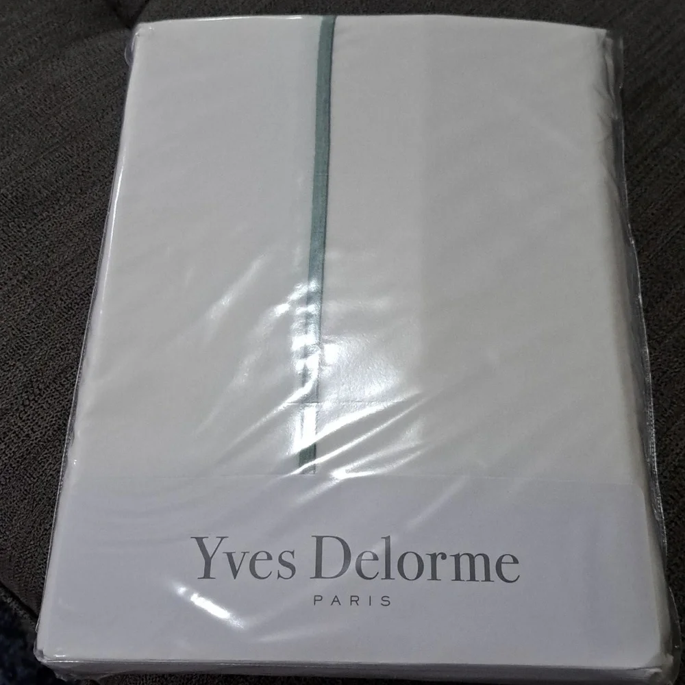 Yves Delorme Athena Duvet Cover Full/Queen